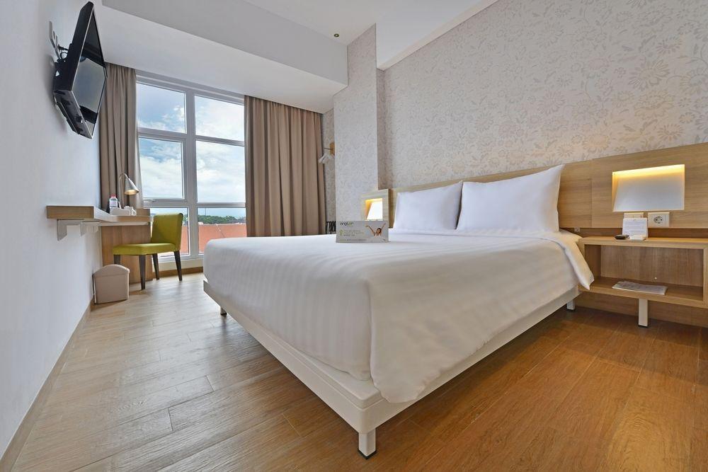 Whiz Prime Hotel Basuki Rahmat Malang Exterior photo