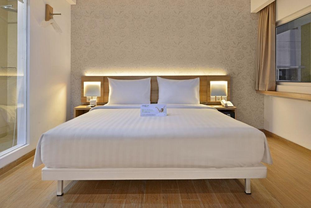 Whiz Prime Hotel Basuki Rahmat Malang Exterior photo