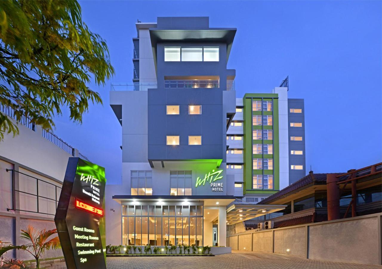 Whiz Prime Hotel Basuki Rahmat Malang Exterior photo