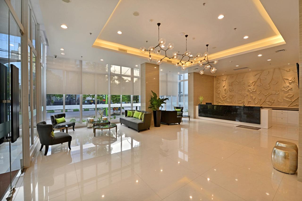 Whiz Prime Hotel Basuki Rahmat Malang Exterior photo